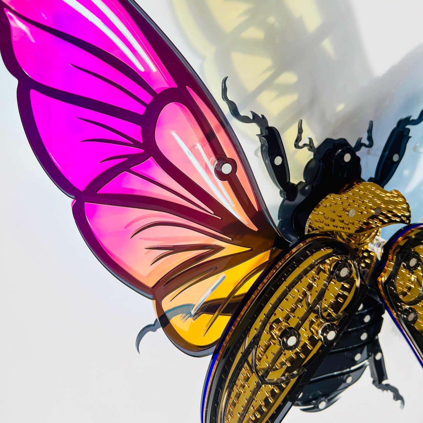 ORNATELY ART - GOLDEN SCARAB BEETLE