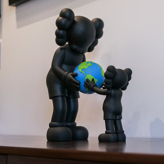 KAWS - THE PROMISE (BLACK)