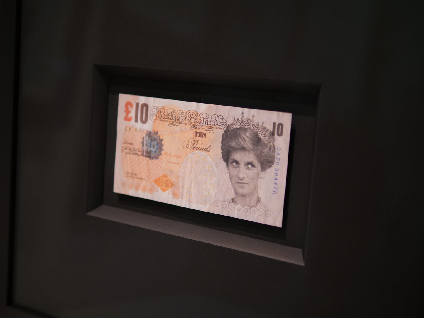 BANKSY - DI FACED TENNER