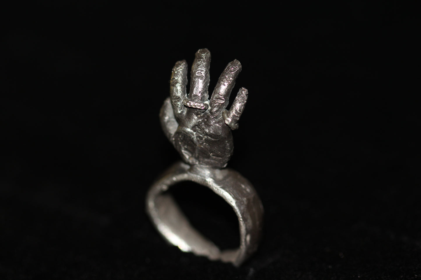 Sticky Fingers Ring